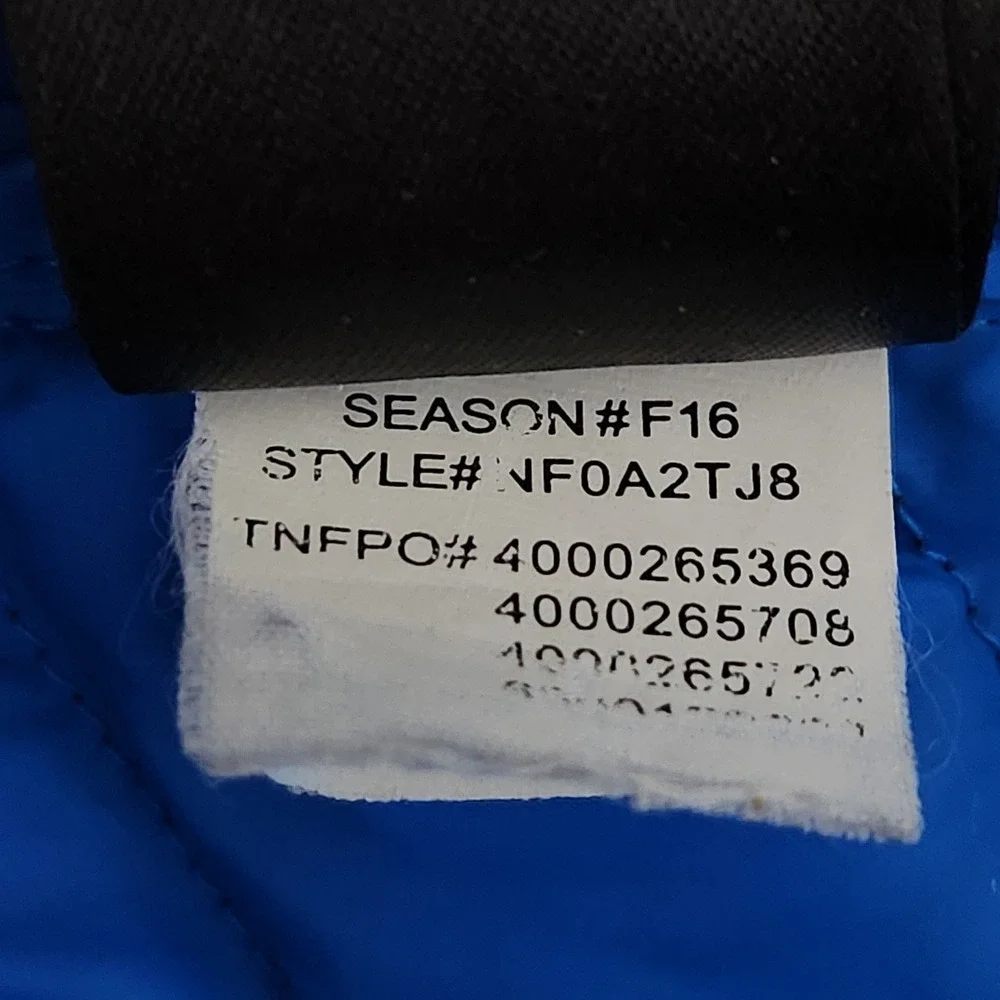 The North Face measurements shoulder